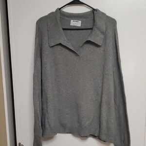 Old Navy Women's V-Neck Sweater in Gray